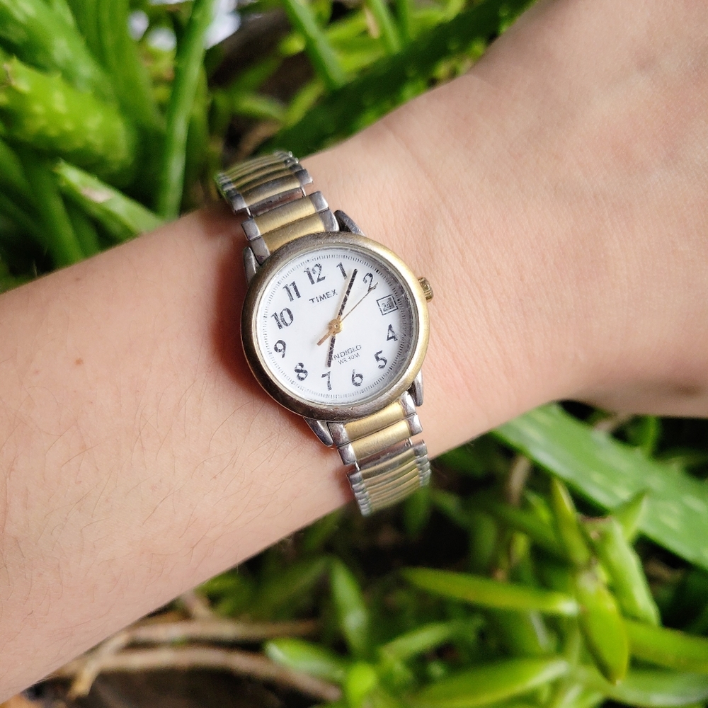 Vintage Timex Calendar Indiglo Stretch Watch